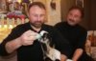 Annesi ölen oğlağa evlatları gibi bakıyorlar