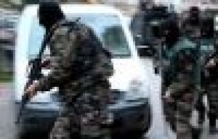 Aranması olan 12 şahıs yakalandı