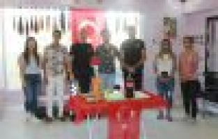 Arkadaşları şehit düşen polislere anlamlı sürpriz