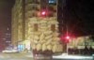 Aşırı Yüklü Kamyon Tehlike Saçtı