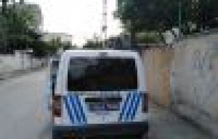 Asma yaprağı toplarken yüksekten düştü