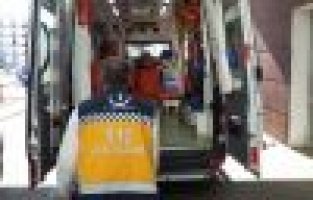 Attan düşen kadın ağır yaralandı