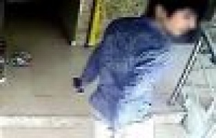 Ayakkabı hırsızları kameraya yakalandı