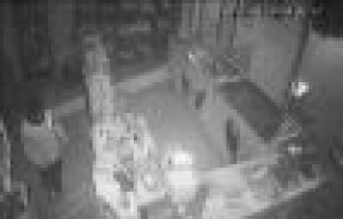 Azılı hırsızlar son işlerinde yakalandı 