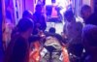 Babasını bıçaklayarak yaraladı