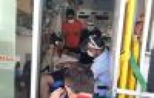 Bacağına isabet eden cisimle yaralandı