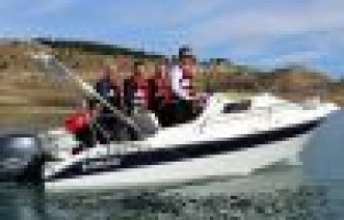 BAKAN AKİF ÇAĞATAY KILIÇ, ATATÜRK BARAJINDA SÜRAT TEKNESİYLE TUR ATTI 