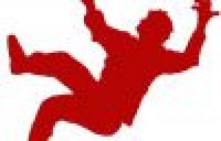 BALKONDAN DÜŞEN KİŞİ YARALANDI