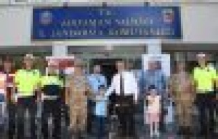 Başarılı öğrenciler ödüllendirildi