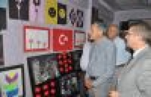 BAŞKAN ÖZDEMİR İMAM HATİP ORTAOKULUNUN SERGİSİNİ AÇTI