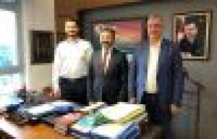 Başkan Turanlı Kahta’nın dosyasını milletvekillerine sundu