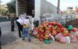 Bayırbuçak Türkmenlere 1 Tır Dolusu Kuru Gıda Gönderildi