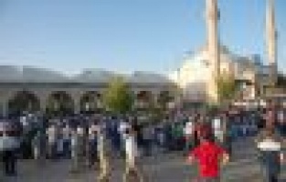 Bayram Namazında Camiler Doldu Taştı