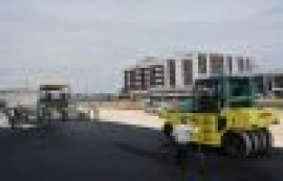 Belediye Ekipleri Tarafından Yeni Otopark Asfaltlandı