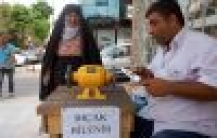 Bıçak Bileyicileri, Kurban Bıçaklarını Bilemeye Başladı