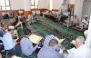 Camilerde mukabele yoğunluğu