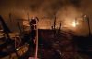 Çıkan yangın lokantayı küle çevirdi