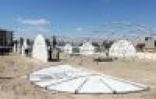 Depremzedelerin çadırları kuruldu