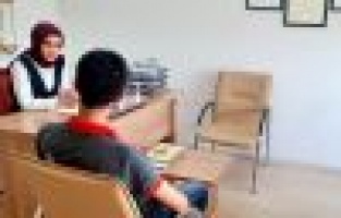 Dil ve Konuşma Terapisti Bozan anne ve babaları uyardı