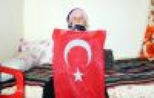 Elleri öpülesi nine konuştu