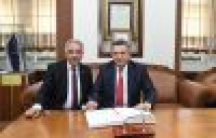 Erdemoğlu, Rektör Turgut ile bir araya geldi