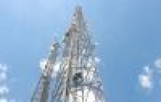 Eşi için direğe çıktı