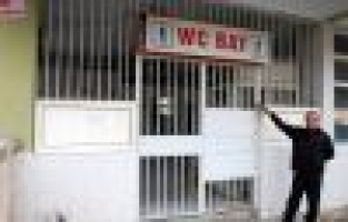 Esnaf, Kapalı Olan Cami Tuvaleti Ve Abdesthanelerin Açılmasını İstiyor