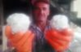 Fıstık bahçelerini ve ekinleri dolu vurdu