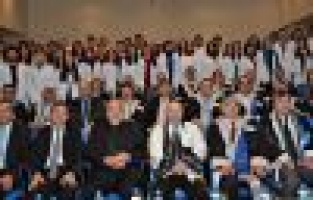 Genç Tıpçılar Önlüklerini Giydi