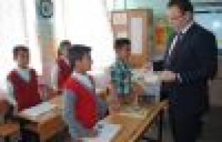 Gölbaşı Kaymakamından TEOG Öncesi Öğrencilere Kahvaltı