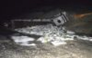 Gübre yüklü Tır devrildi