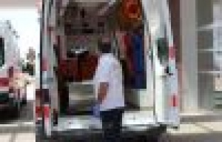 Hafif ticari aracın çarptığı kadın yaralandı