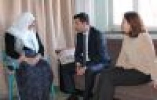 HASTANE YÖNETİCİSİNDEN, EVDE GEÇMİŞ OLSUN ZİYARETİ