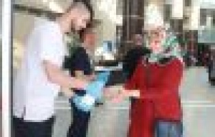 Hastanede korona virüsüne karşı dezenfektanlı önlem