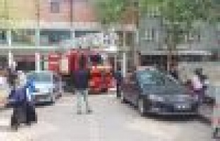 Hatalı araç parkları itfaiye ekiplerine geçit vermedi