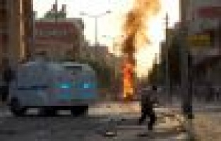 HDP'liler İle Polis Çatıştı: 2 Yaralı