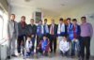 Hokey Sporcularına Malzeme Desteği