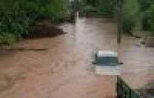 İki köyü su bastı