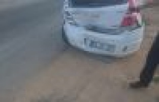 İki otomobil çarpıştı: 1 yaralı