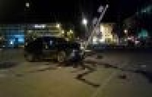  İki Otomobil Çarpıştı: 2 Yaralı