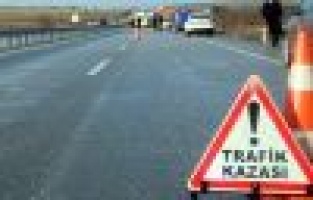 İki Otomobil Çarpıştı: 4 Yaralı