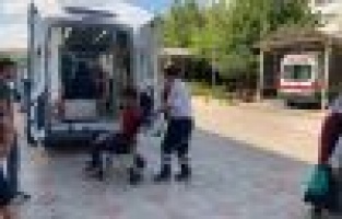 İki otomobil kafa kafaya çarpıştı: 6 yaralı