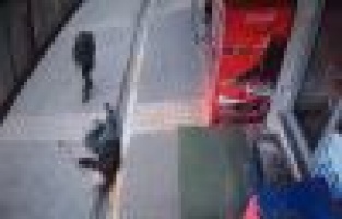 Cinayet anı kameralara yansıdı