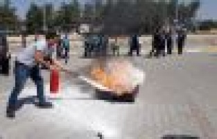 İş yeri çalışanlarına yangın eğitimi verildi