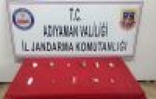 Jandarma 9 kişiyi uyuşturucu kullanırken yakaladı 