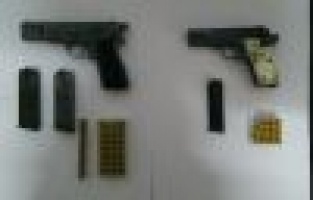 Jandarmanın şüphelendiği şahıslarda tabancalar çıktı