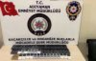 Kaçak cep telefonu ele geçirildi