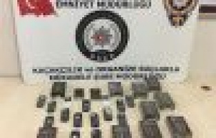 Kaçak telefon ve parfümler ele geçirildi