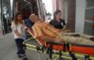 Kafasına Tahta Düşen İşçi Yaralandı