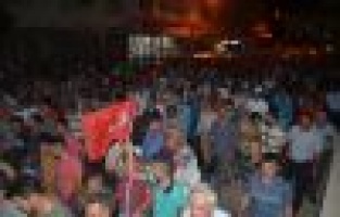 Kahta ilçesinde STK’lardan demokrasi nöbeti